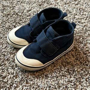 Toddler old navy boots size: 6C